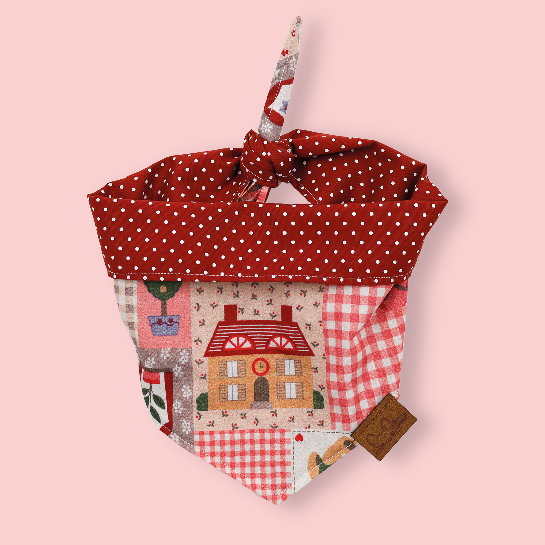 Bandana doble vista lado de casitas, osito y conejos